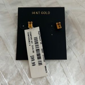 COPY - 14kt gold stud earrings
